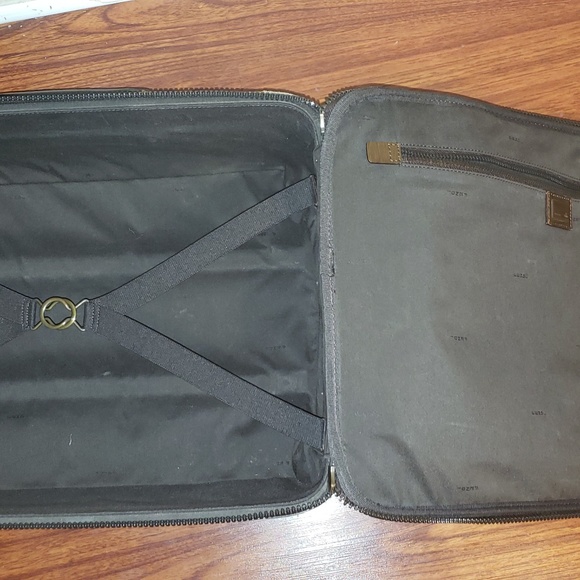 SOLD!! 💸Fendi Trolley Luggage Carry-On Bag - Picture 8 of 8